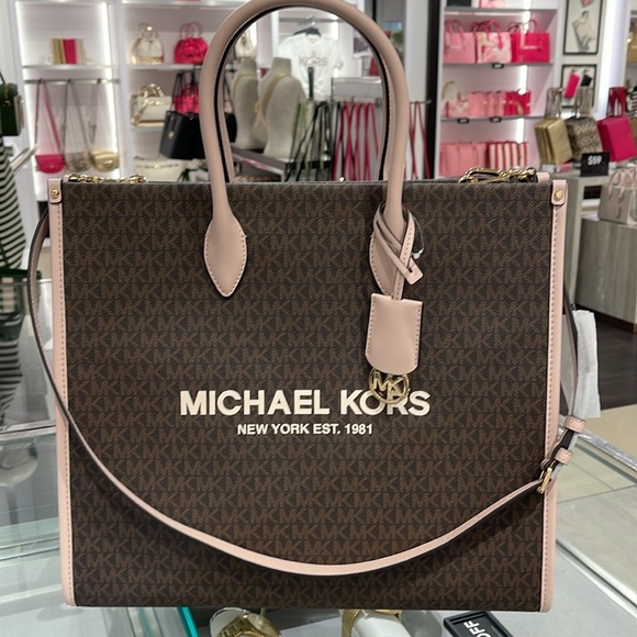 MICHAEL KORS Mirella Large Logo Tote Bag Powder Blush Signature 
NWT - Picture 13 of 16
